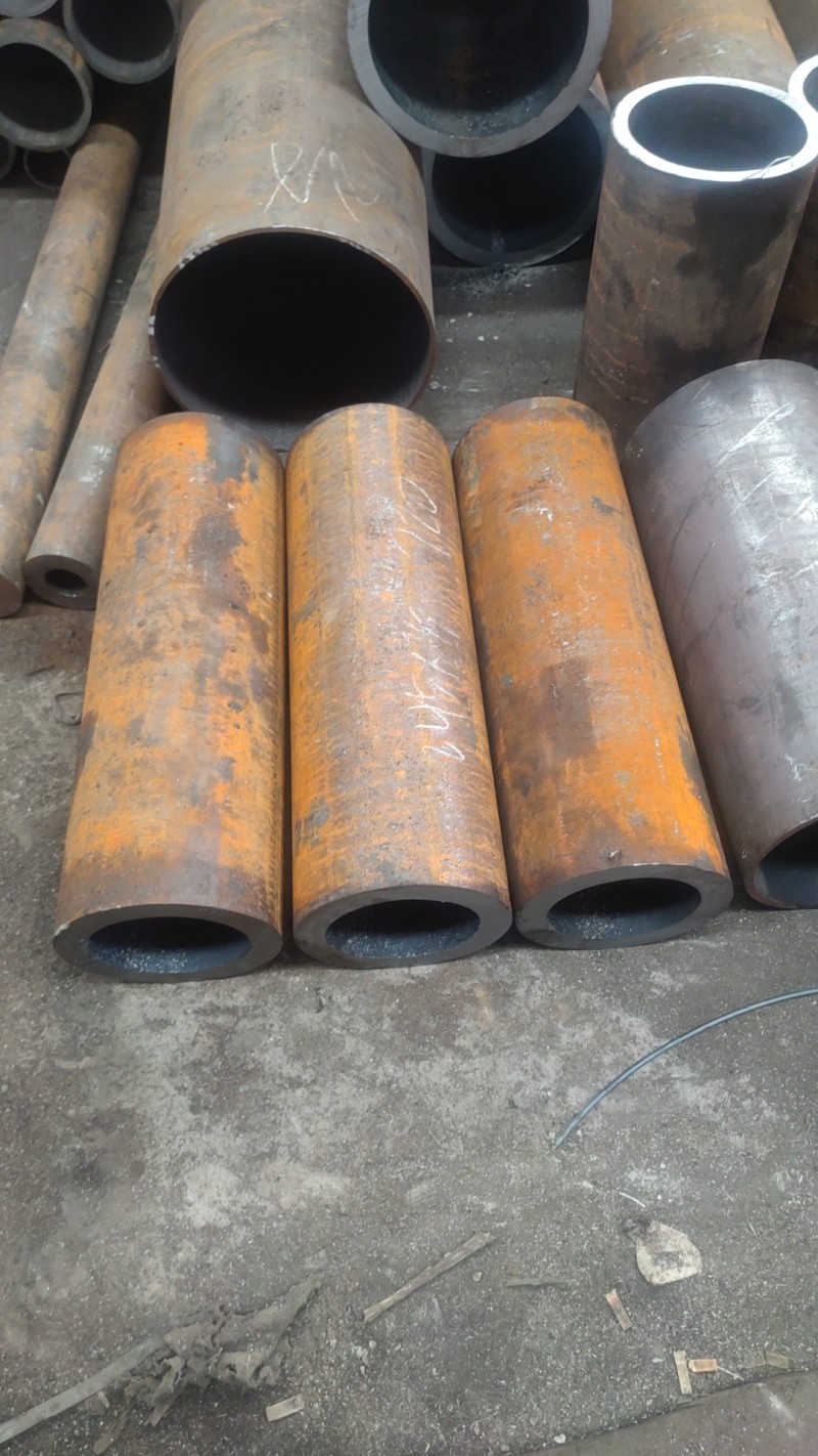 临渭临渭临渭20CrMo无缝钢管切割